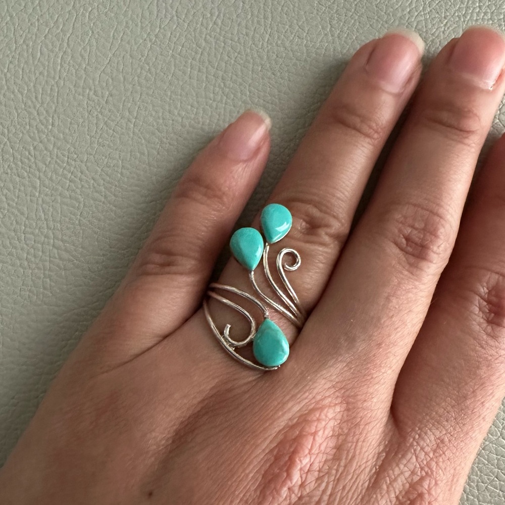 Turquoise & Sterling Silver Wrap Around Ring - Picture 5 of 5